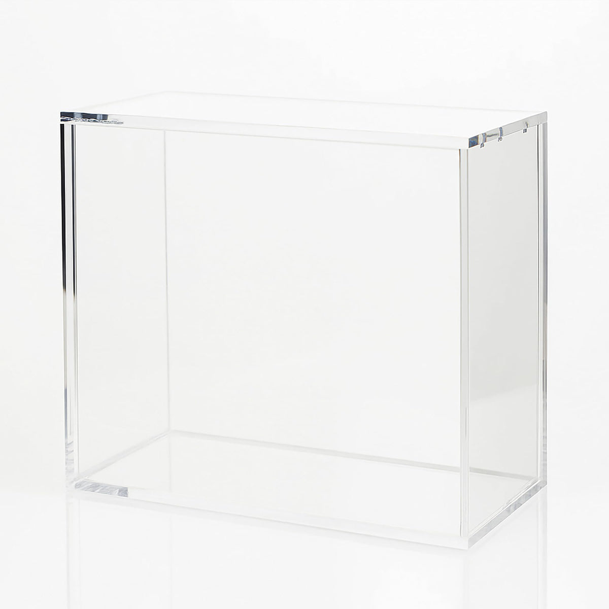 Acrylic Display Case with Magnetic Lid C470407