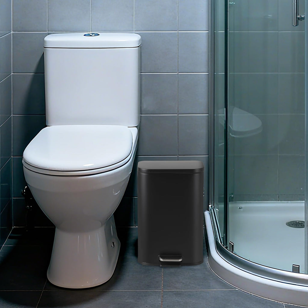 Step Trash Can 3.2 gal Soft-Close R75511