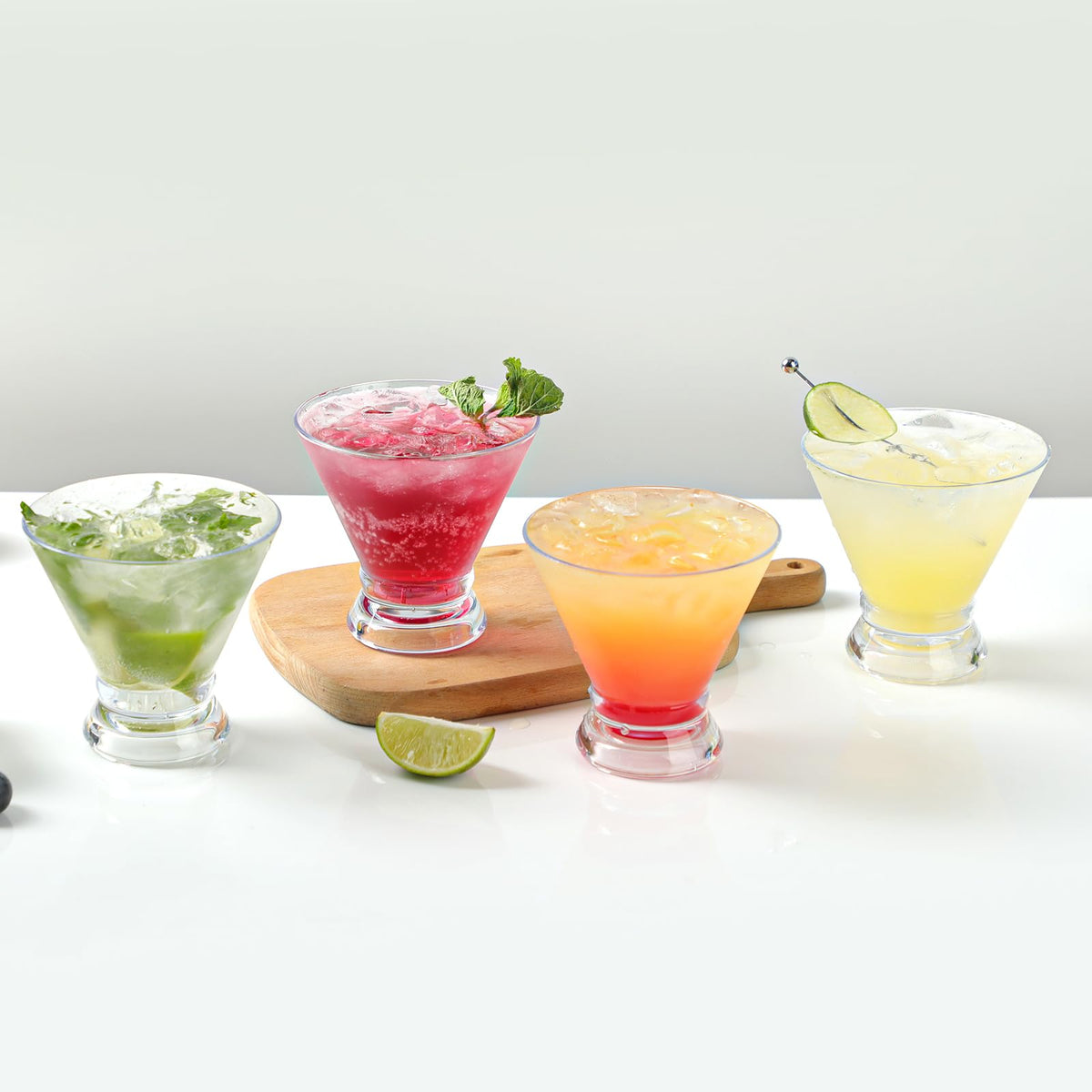 Set of 4 10oz Unbreakable Tritan Stemless Cocktail Glasses V878688