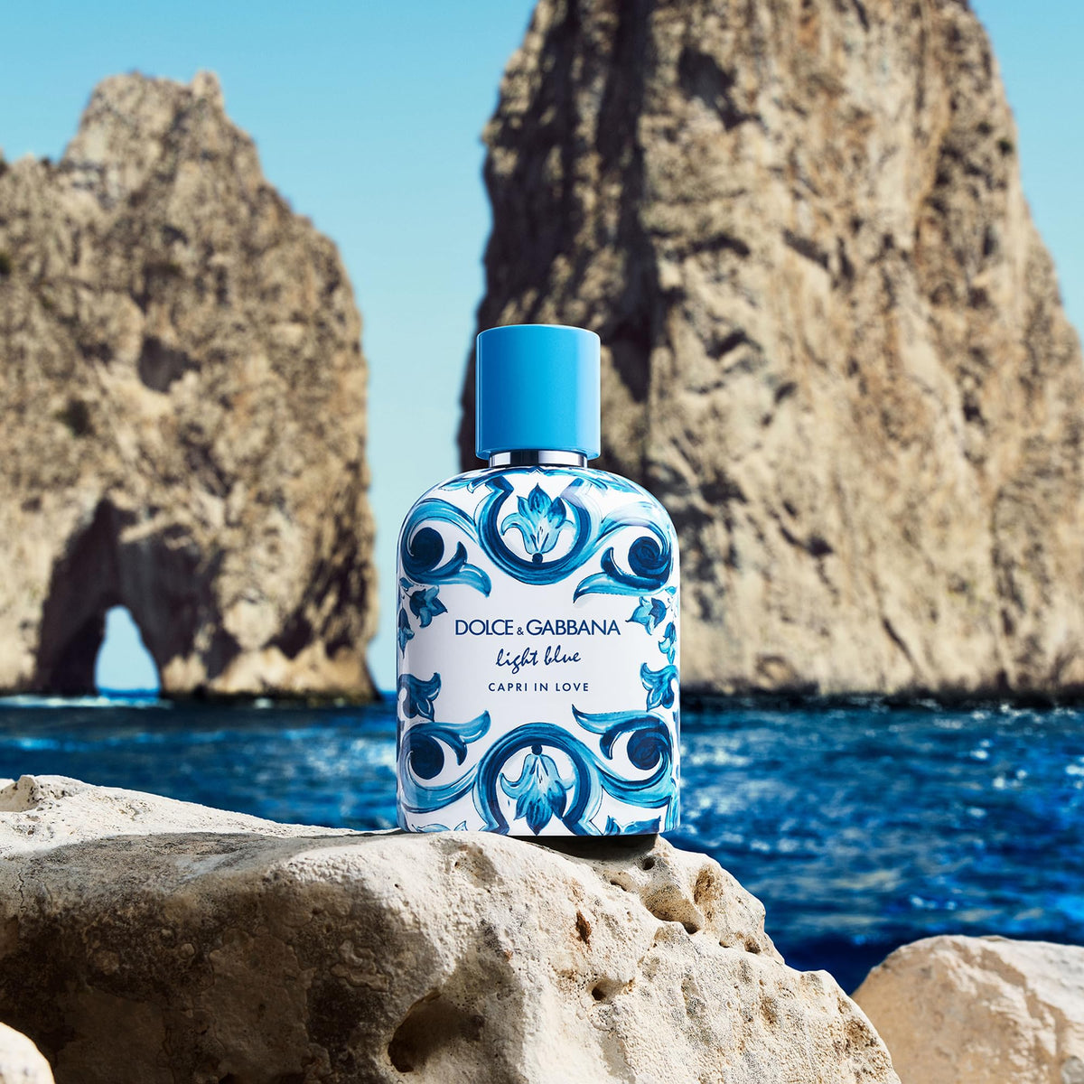 Light Blue Eau De Toilette Spray T149